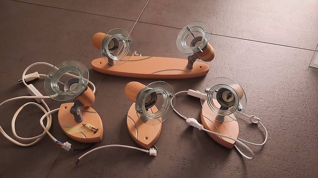 Lampade: Set d'appliques murales – Usato da Coppet venduto da LekB623