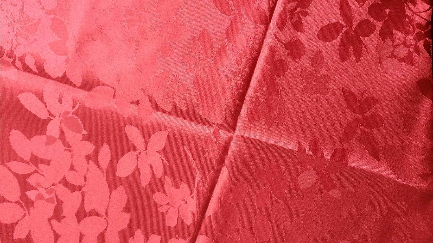 Tutte le decorazioni: Tischtuch fein, rund, rot – Nuovo (secondo la descrizione) da zufikon venduto da braemestaender01 2