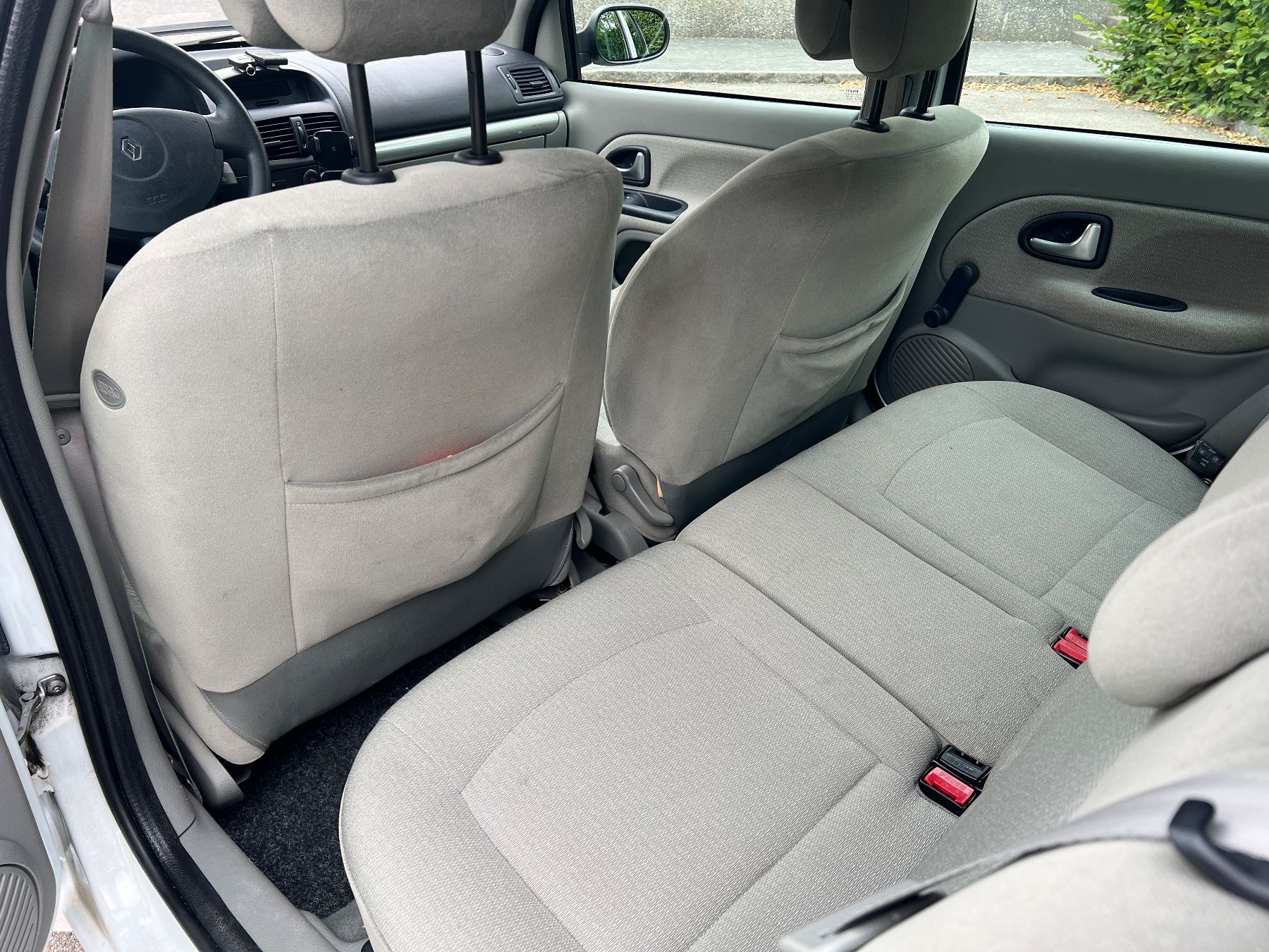 Renault Autos: Renault Clio 1,4 16V – D'occasion à Stäfa par Ted85 7
