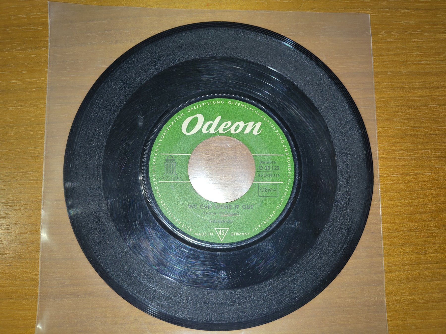 Dischi in vinile: VINYL SINGLE 7" BEATLES - DAY TRIPPER / WE CAN WORK IT OUT – Usato da Landquart venduto da Chrigi88