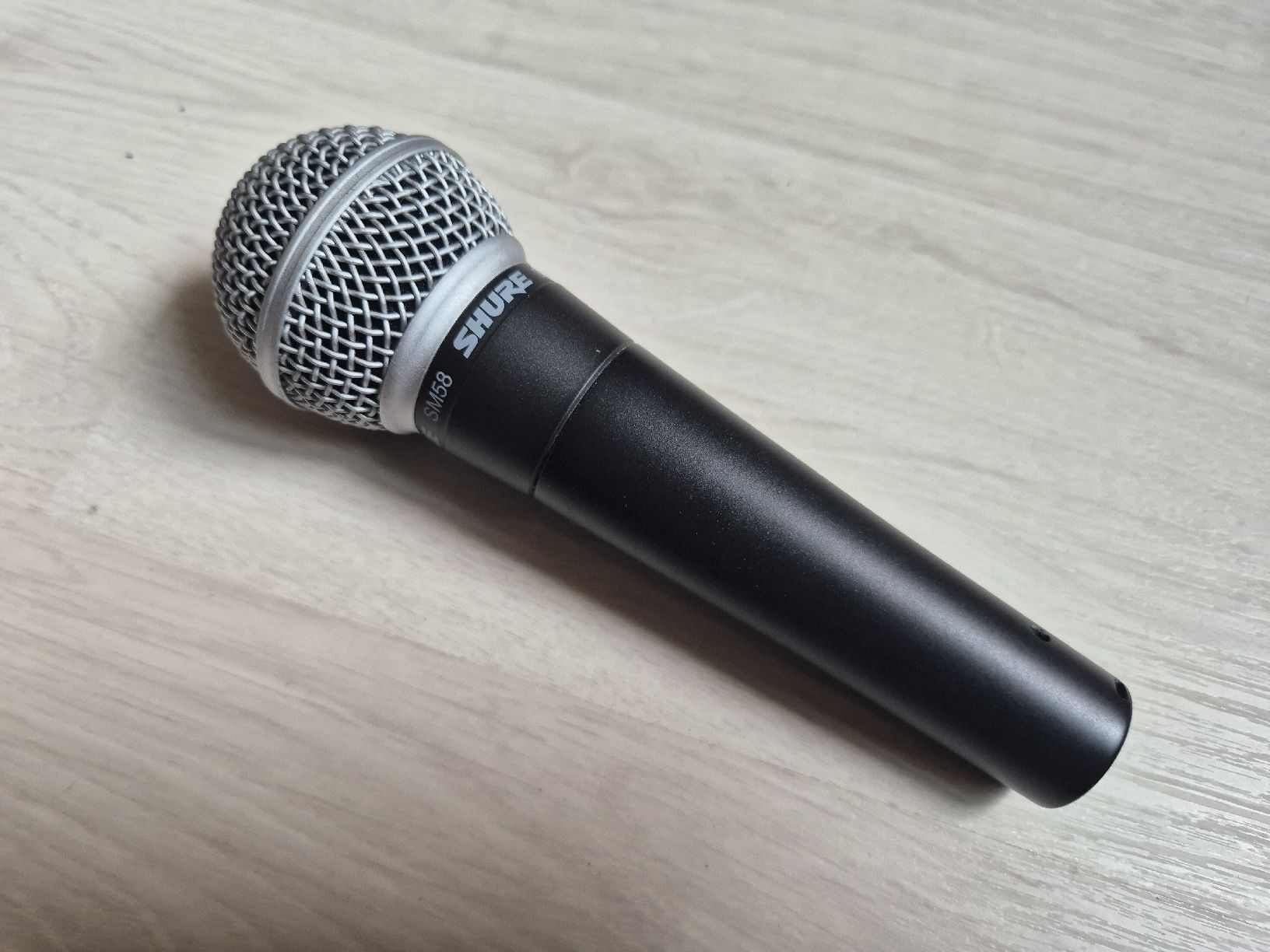 Shure Mikrofone: Shure SM58 – Microphone dynamique de chant – Gebraucht aus Yverdon-les-Bains von Dormondm