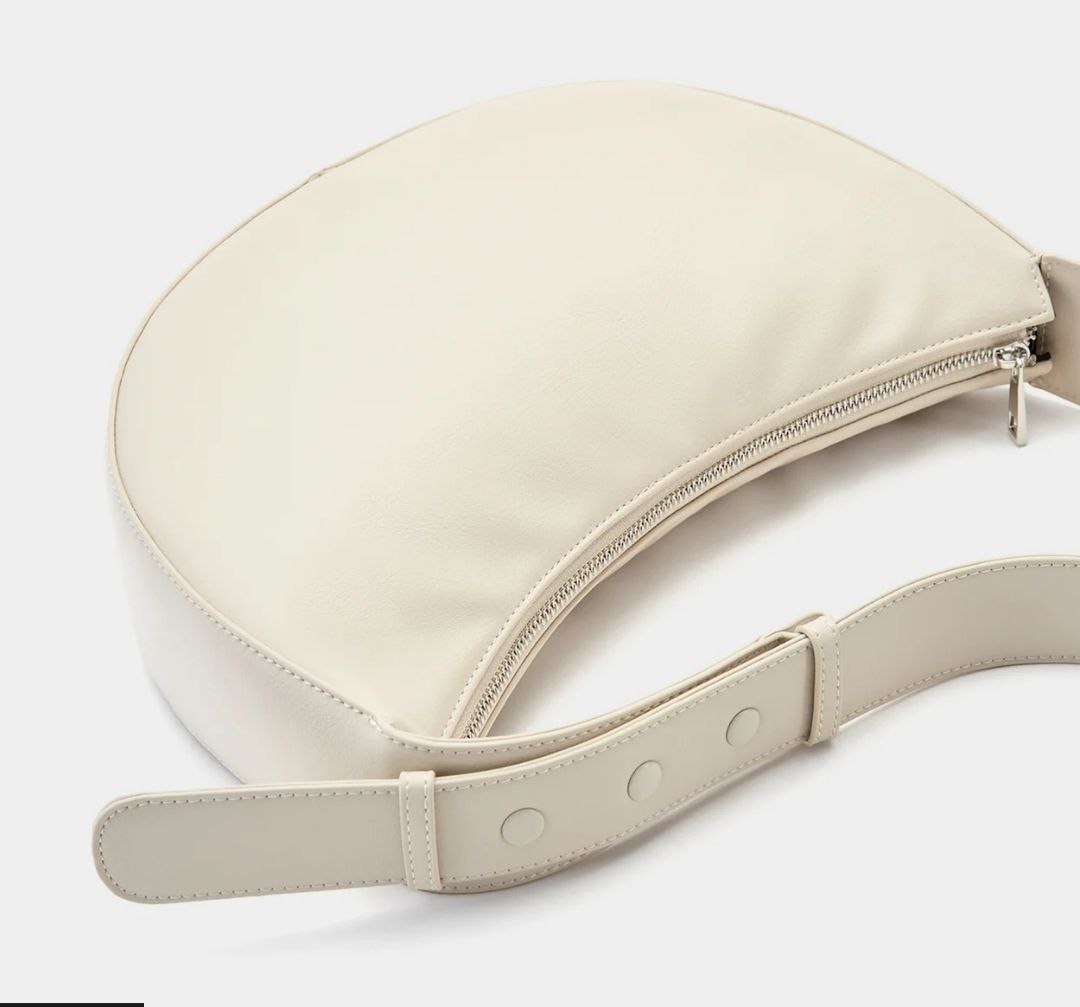 Taschen für Damen: Sac demi-lune pull and bear beige – Neu und originalverpackt aus Versoix von aline_b 4
