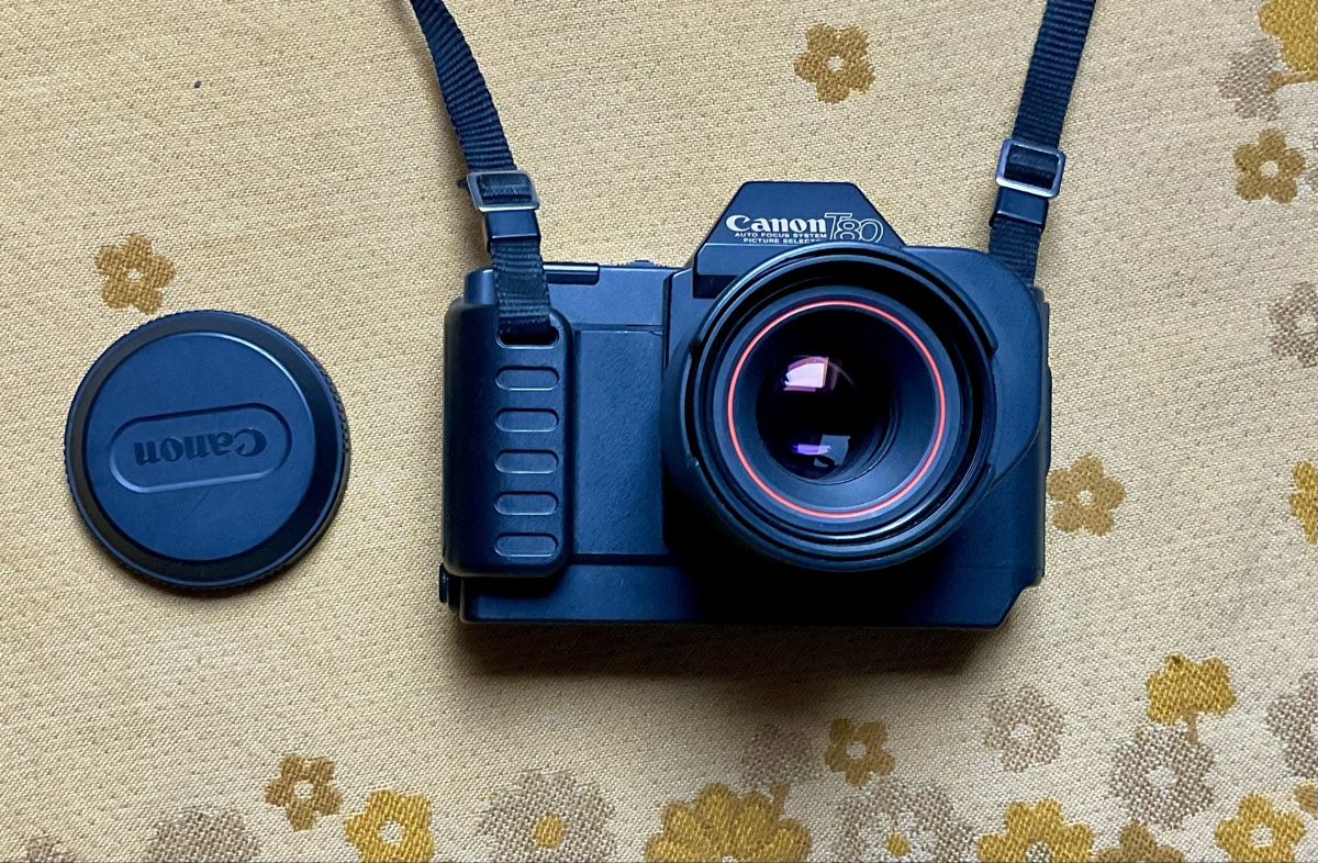 Canon Fotocamera: Canon T80 Set: Kamera, Blitz, Filter, Tasche – Usato da Endingen venduto da nathan05