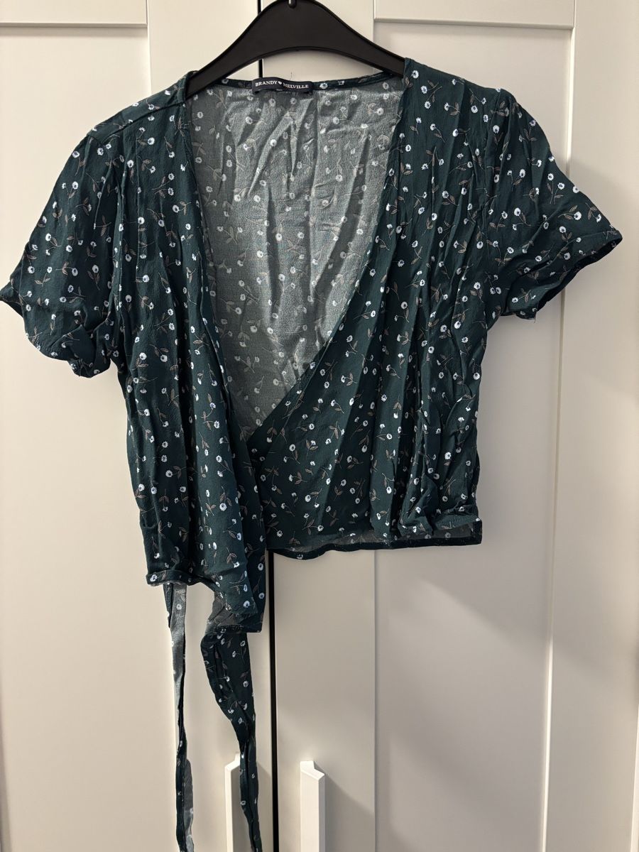 Brandy Melville Camicette: Brandy Melville Wickeloberteil, Grösse S – Nuovo (secondo la descrizione) da Allenwinden venduto da clamel 1