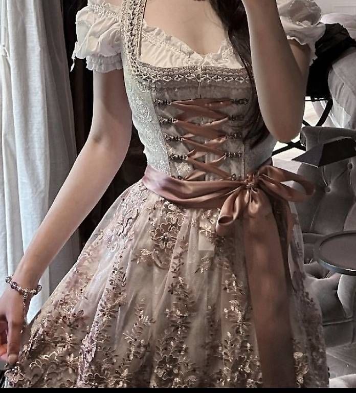 Robes: Dirndl – D'occasion à Schöftland par Benji0100 1