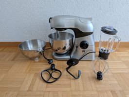 Verkaufe neuwertige Küchenmaschine mit Zubehör