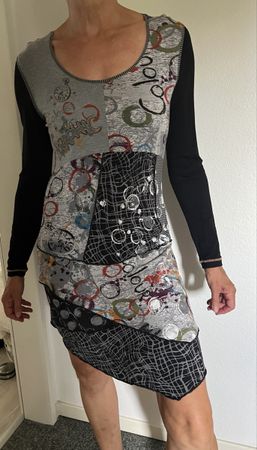 Biba Kleid langarm gemustert schwarz grau guter Zustand
