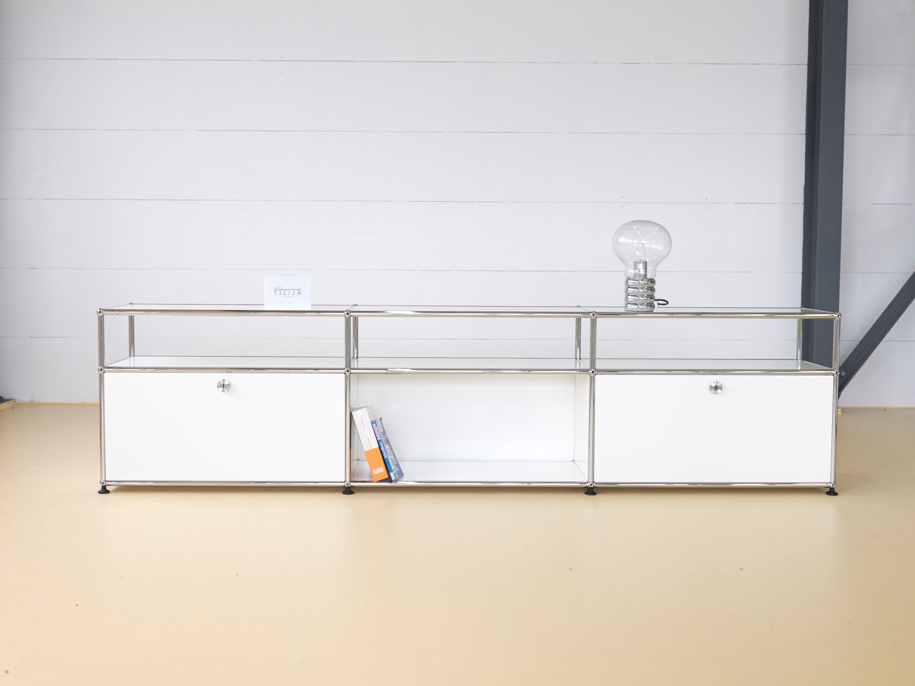 USM Cassettiere: USM Lowboard in Reinweiss – Usato da Meinisberg venduto da atelier_TILIJA