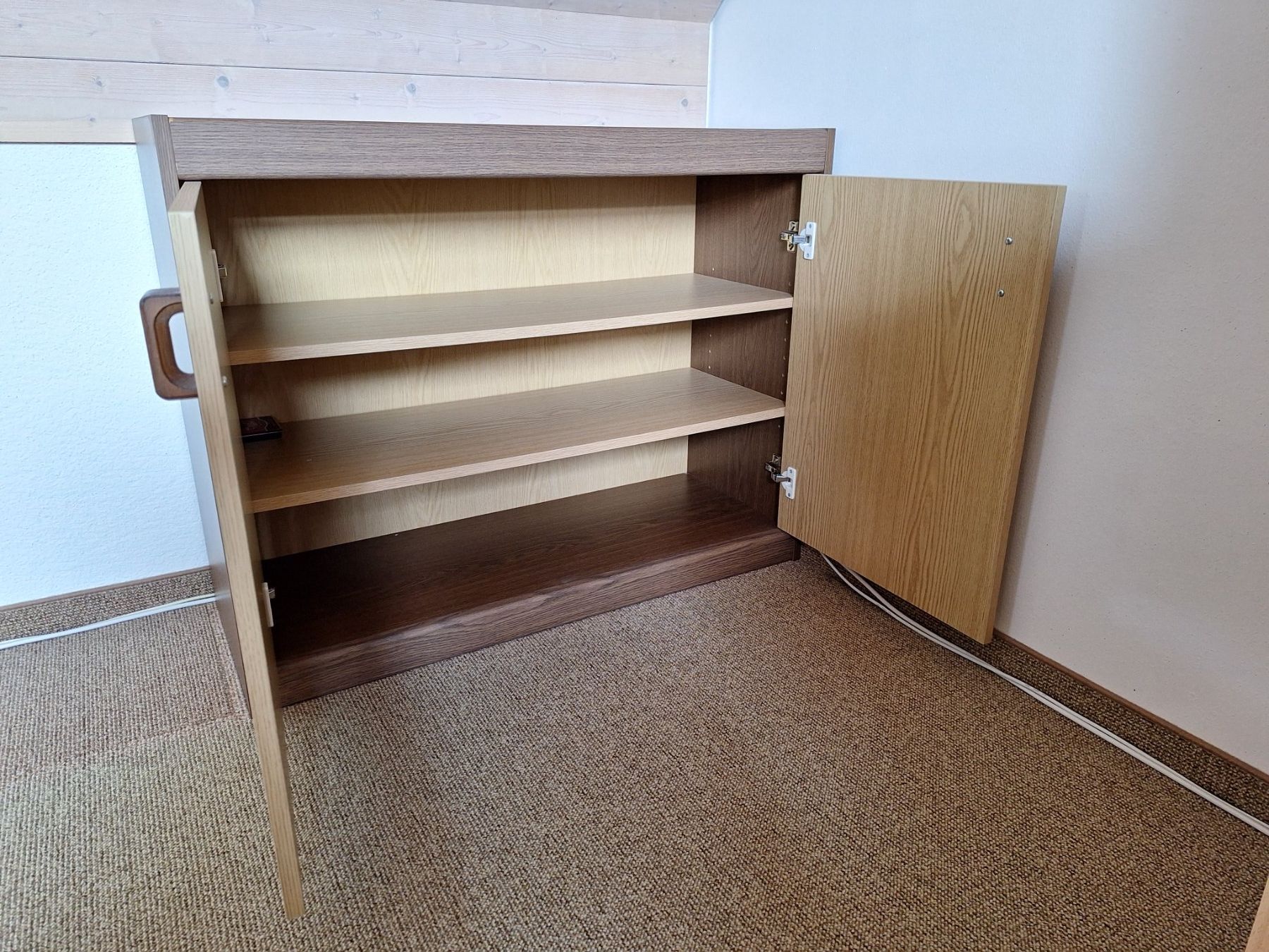 Commodes: Kommode/Schrank – D'occasion à Wohlen AG par trixlij 1