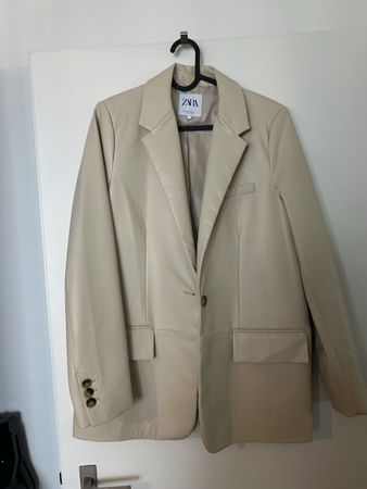 Zara Faux Leather Cream Blazer - Size Small - Chic!