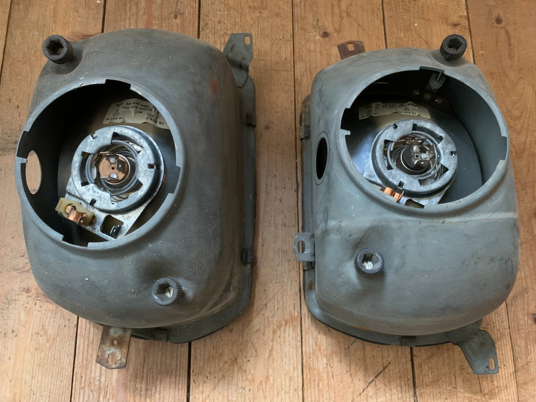 Hella Fari: VW Passat B1 Scheinwerfer Hella 1973-1976 Top – Usato da Teufen venduto da karaca61 2