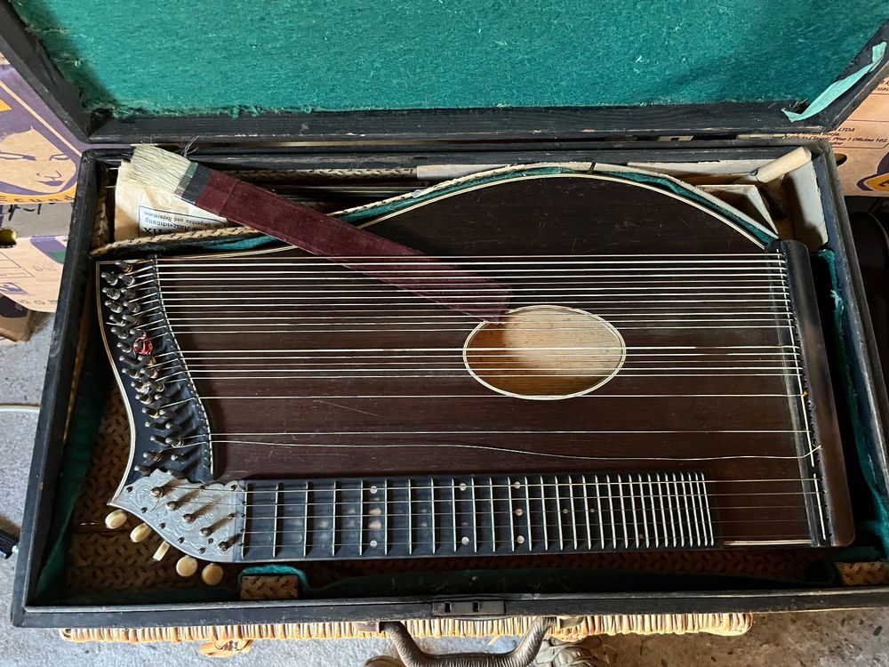 Zither (Gebraucht) in Obergerlafingen für CHF 12.9 – mit Lieferung auf ...