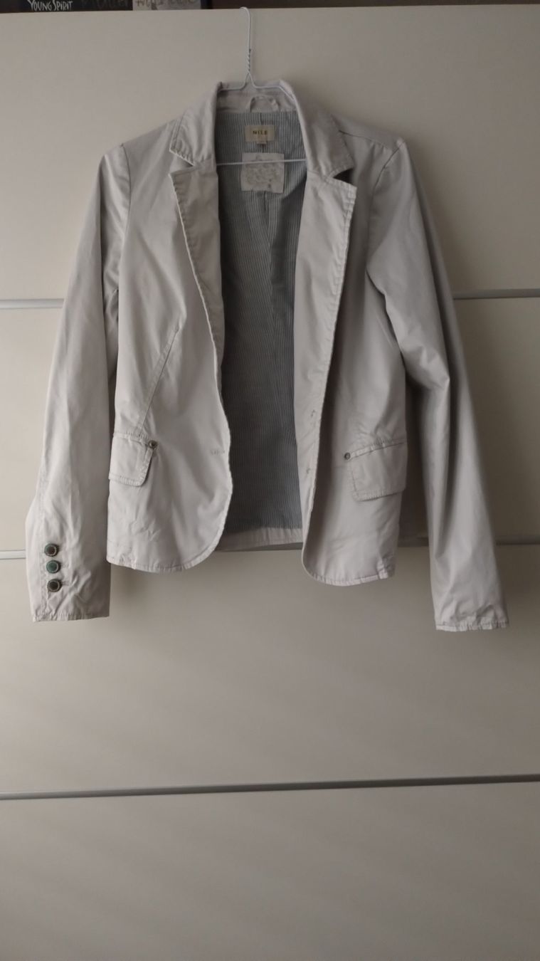 Nile Vestes: Nile Blazer helles sandfarben – D'occasion à Frauenfeld par Tropariana