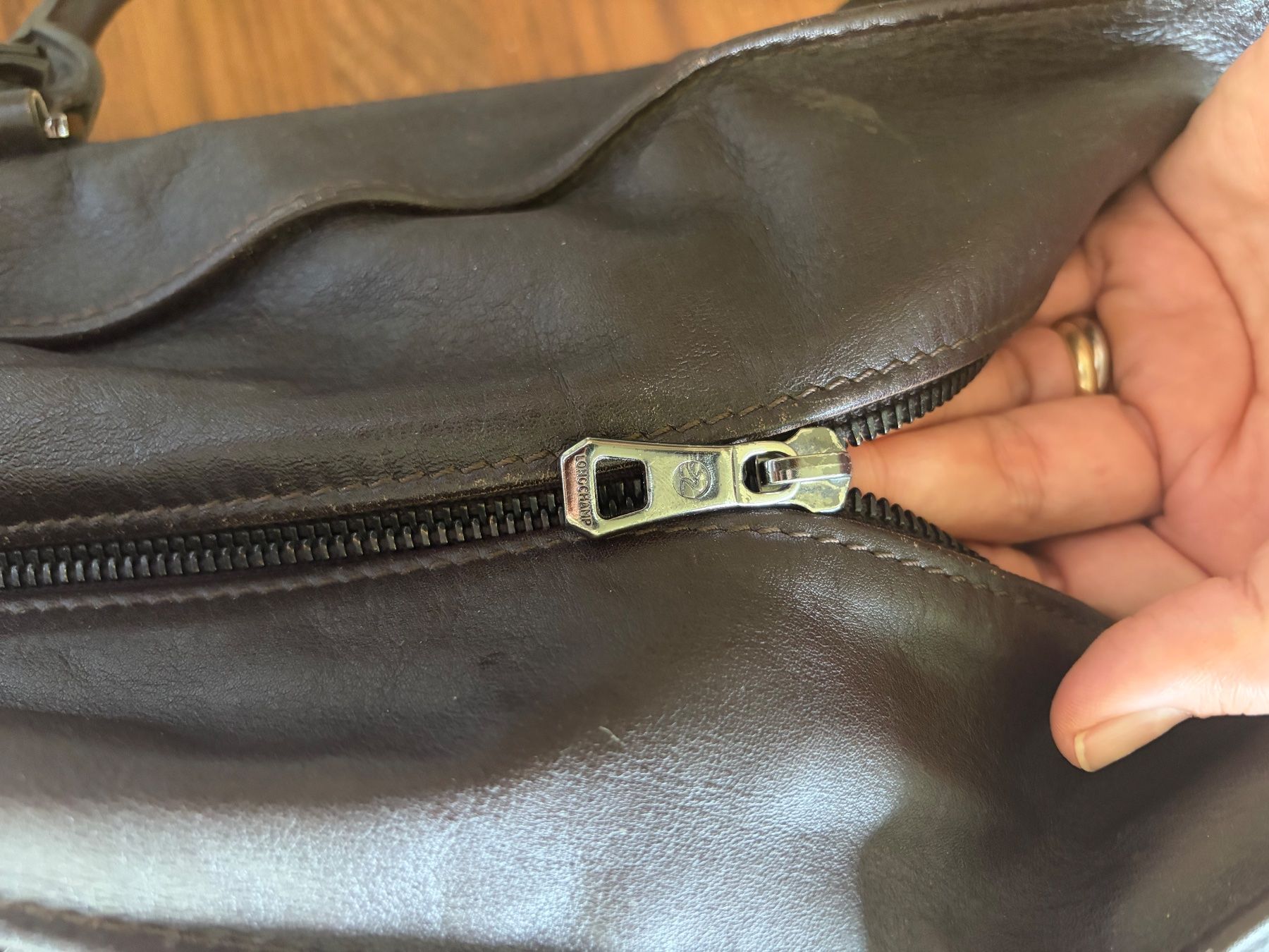Longchamp Taschen: Vintage Longchamp Lederhandtasche – Gebraucht aus Uster von Luna.R 5