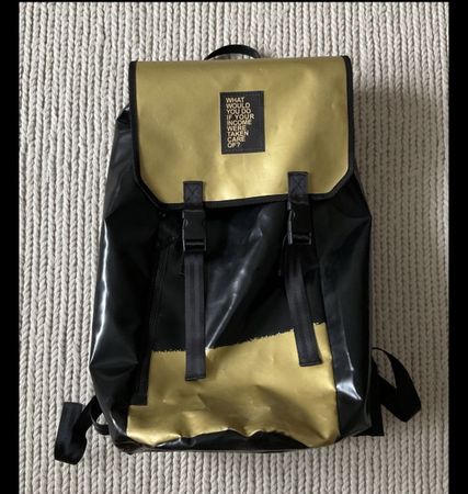 Swiss Händbägs Rucksack F15 Gold schwarz guter Zustand