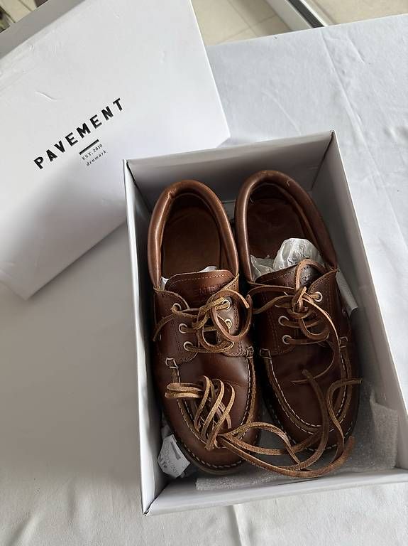 Herrenschuhe: PAVEMENT Lederschuhe  Braun – Neu und originalverpackt aus Schlieren von gue_m9qk