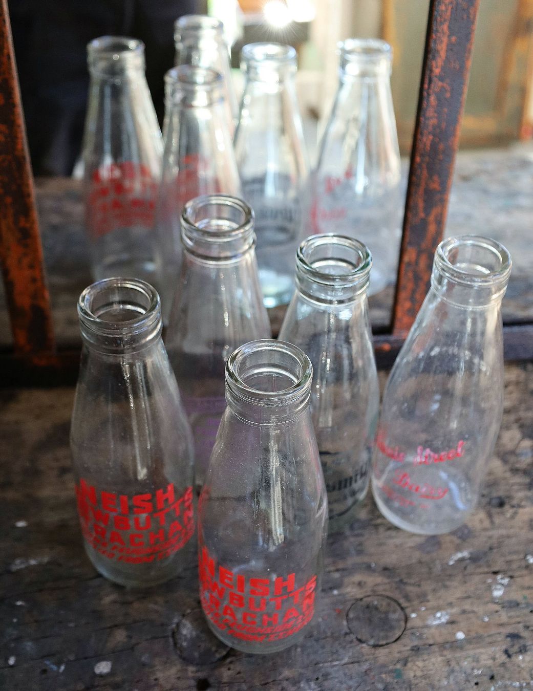 Autres vaisselles & verres: 5 alte Schottische Milchflaschen – D'occasion à Birrwil par brandschatz_birrwil 3