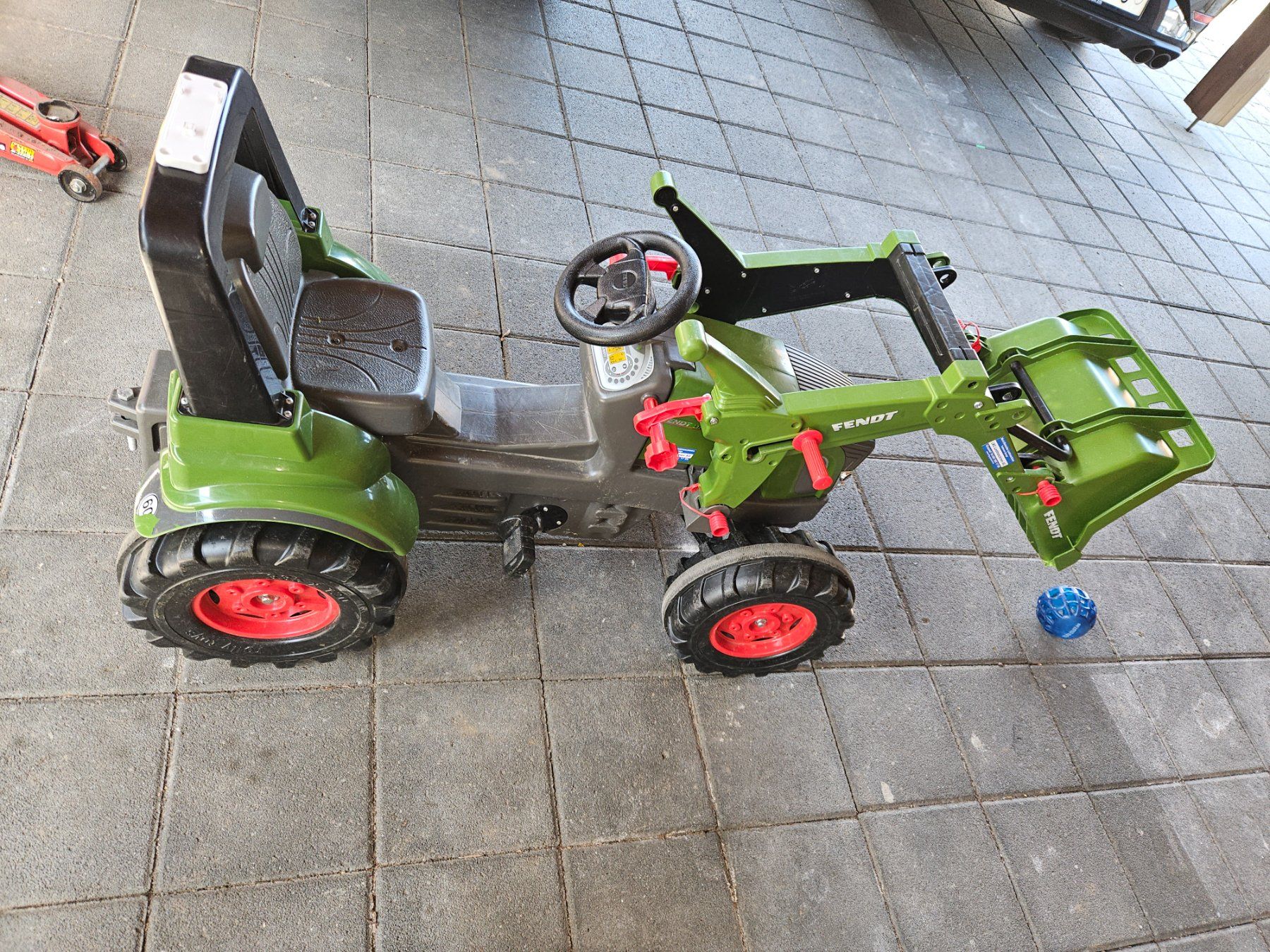 Fendt Veicoli per bambini: Kindertrett Traktor Fendt – Usato da Recherswil venduto da hubelmatt 2