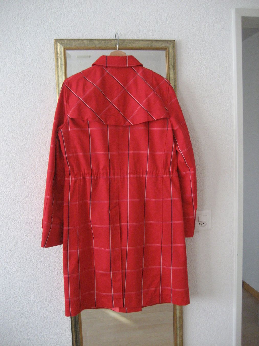 Marc Cain Cappotti: Marccain / Trenchcoat – Nuovo (secondo la descrizione) da Solothurn venduto da pr25082017 2