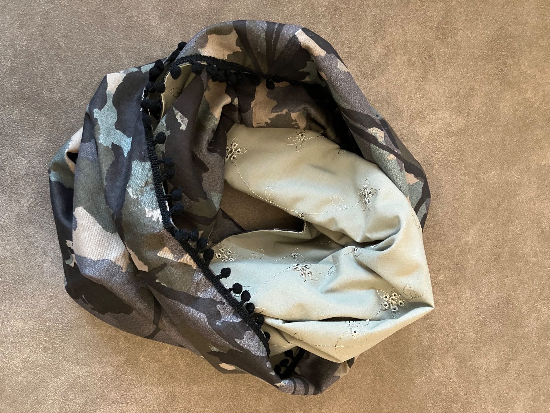 Foulard & Sciarpe: Loop / Schlauchschal neu – Nuovo e nell'imballaggio originale da Arch venduto da Hexenbesen17