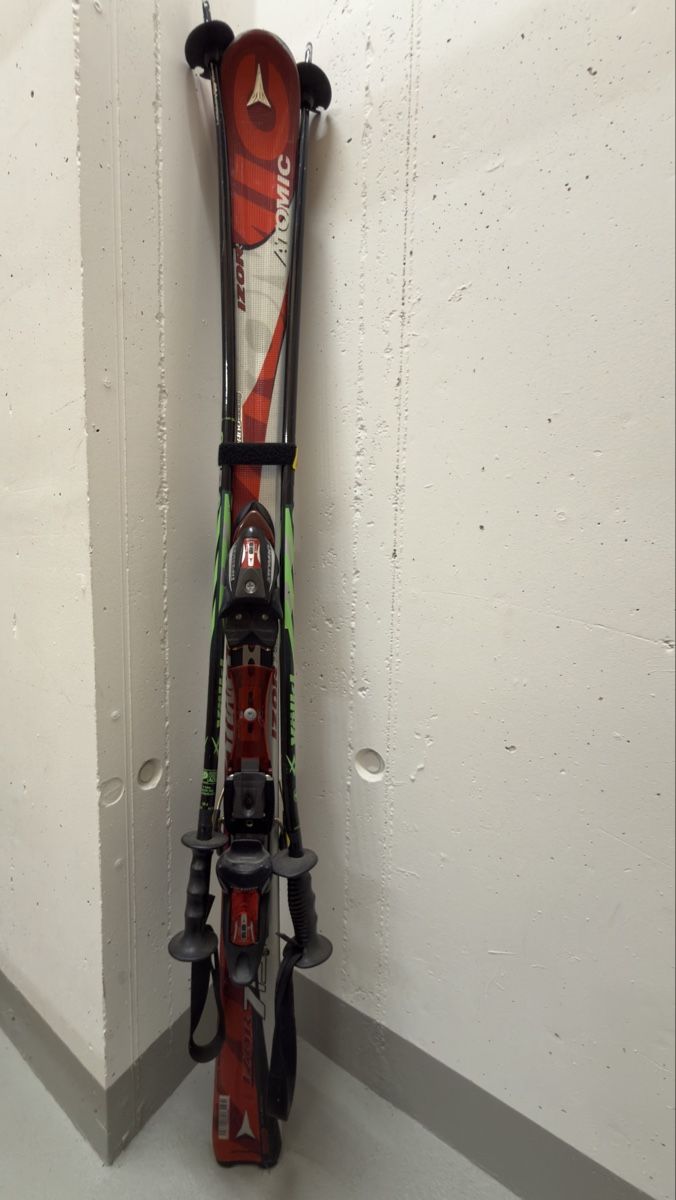 Atomic Sci: Atomic Ski – Usato da Bad Zurzach venduto da chr_wkq8