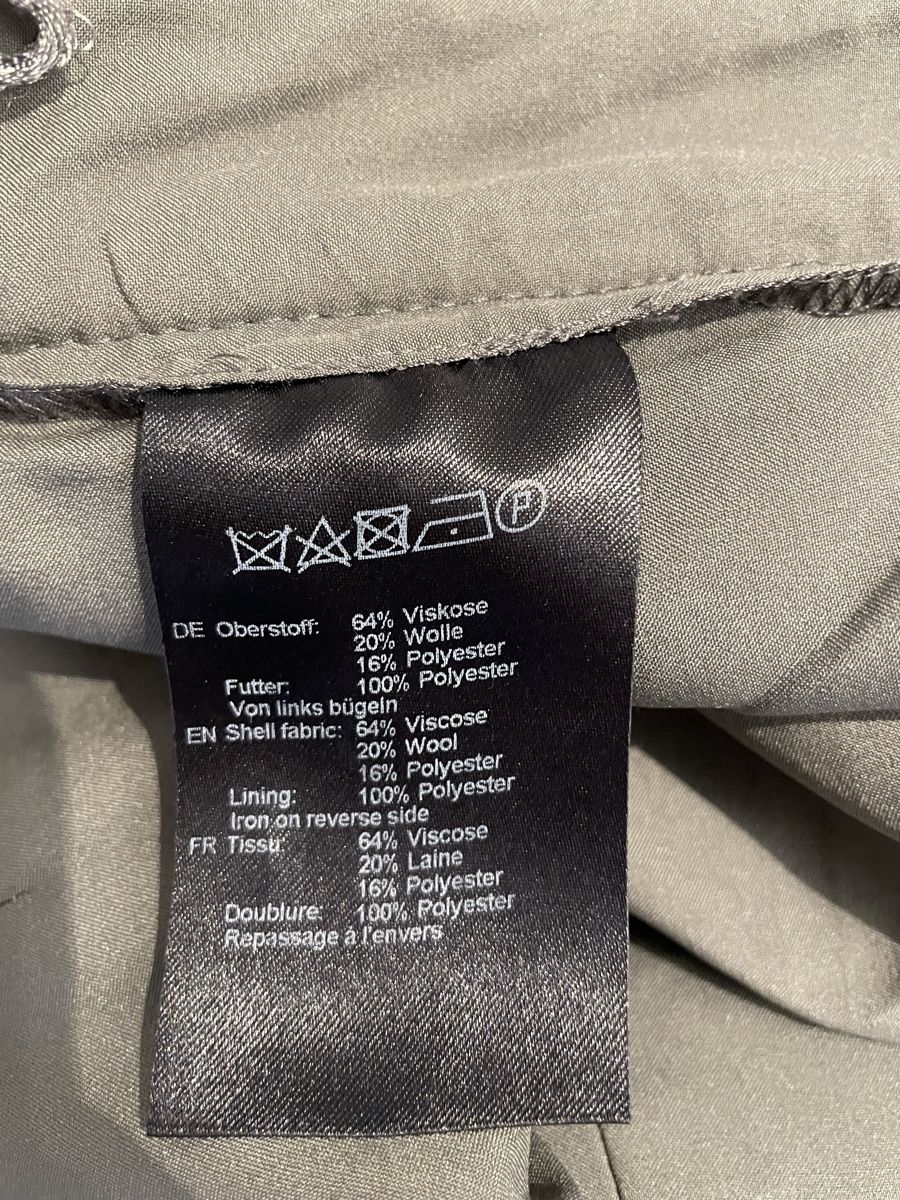 Hallhuber Pantaloni: Hallhuber, Graue Shorts Grösse 38  – Usato da Dallenwil venduto da nay_2mht 3