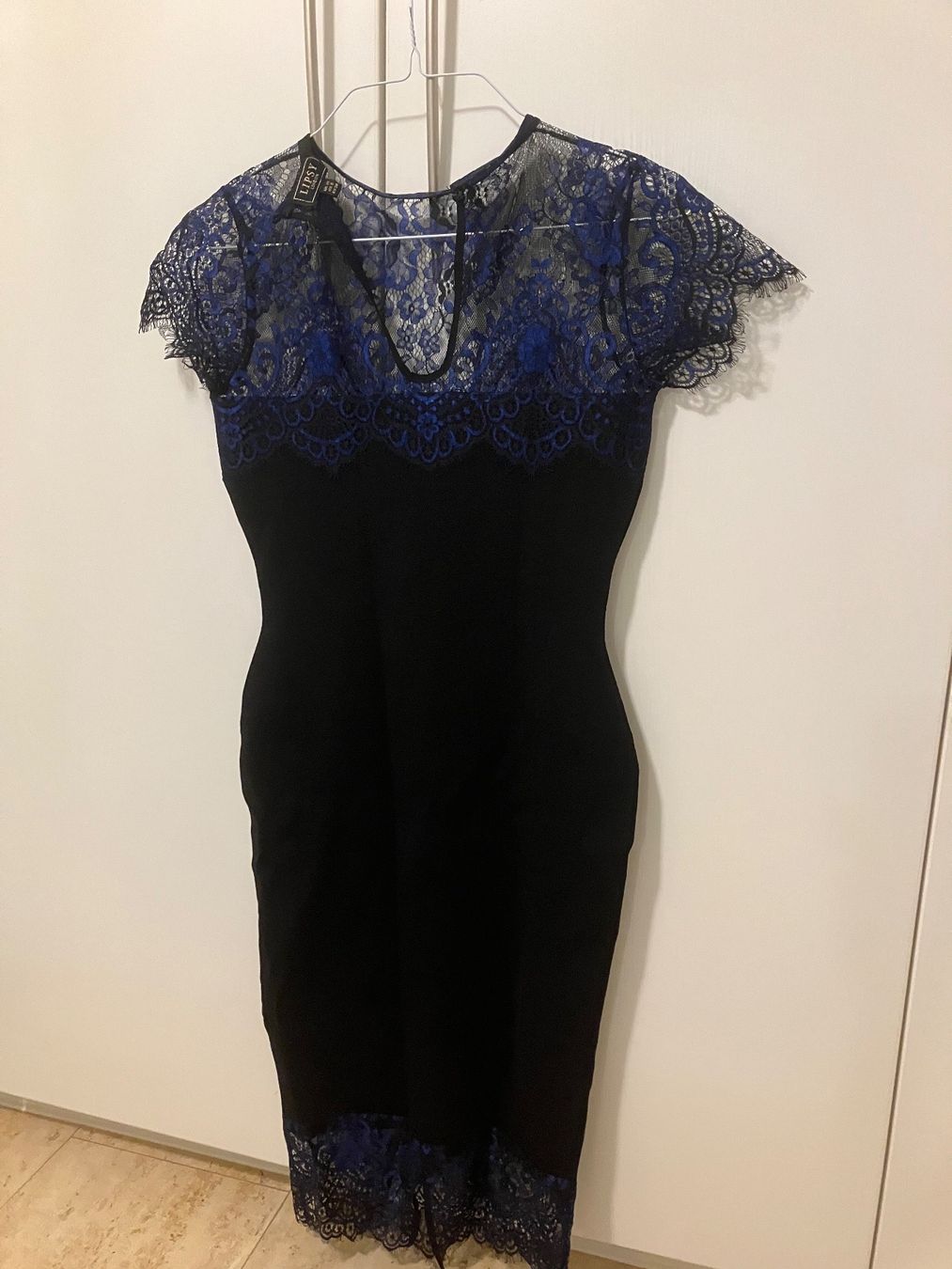 Vestiti: Spitzenkleid – Usato da Walchwil venduto da Maxana