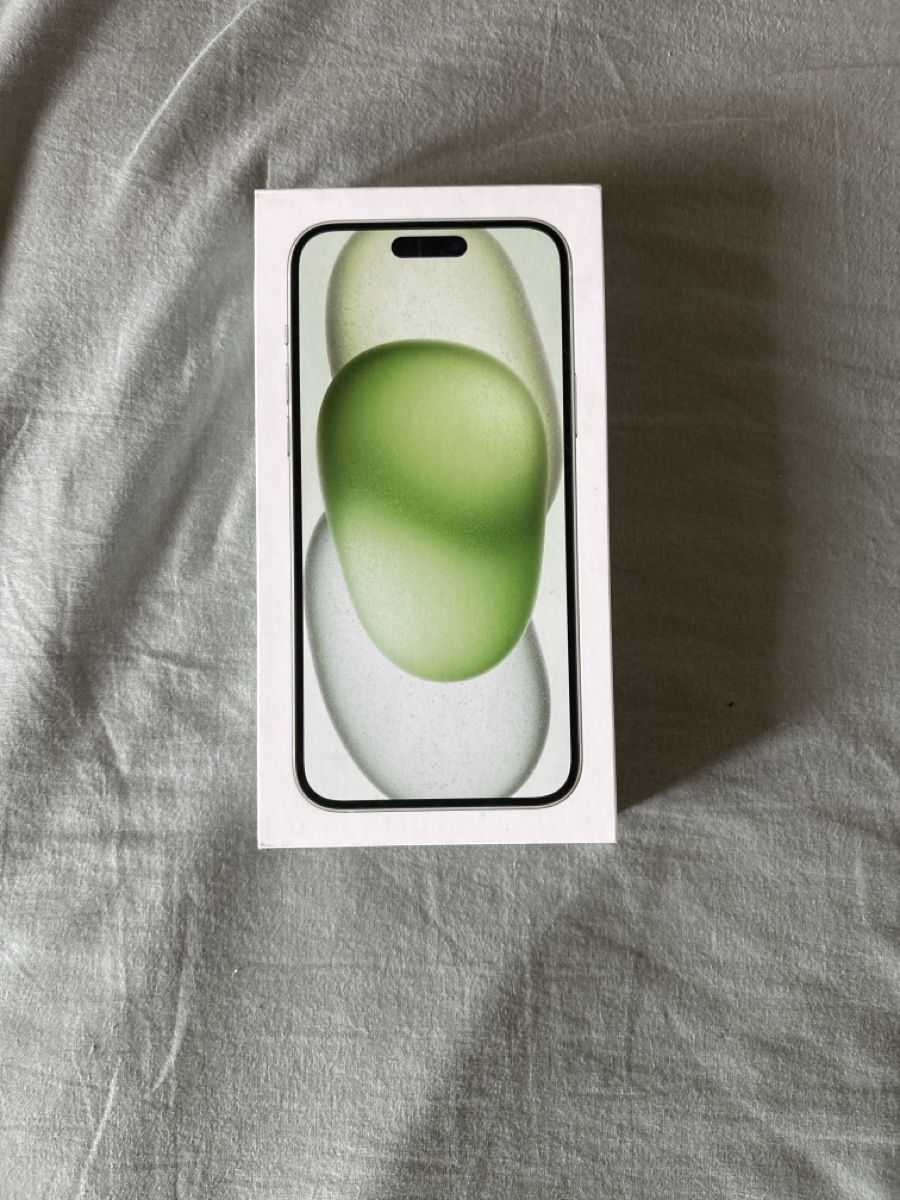 Apple Telefoni cellulari / Smartphones: Iphone 15 Plus mit 4 Hüllen – Usato da Rubigen venduto da Rea1972. 2