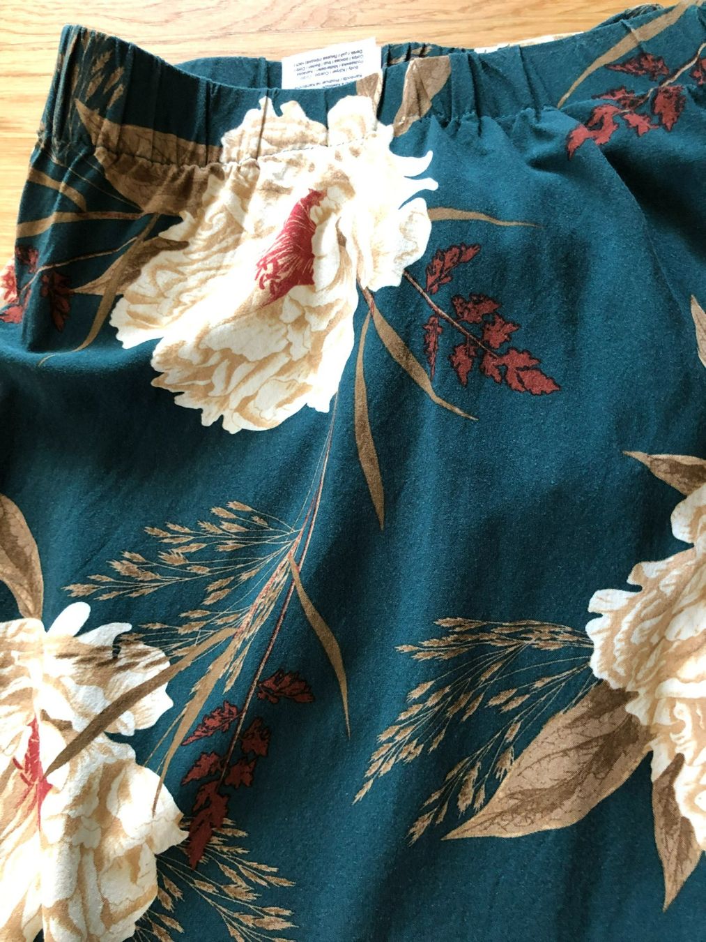 Vero Moda Pantaloni: neuwertiger Hose von Vero Moda Curve 52 – Nuovo (secondo la descrizione) da Bellinzona venduto da JackieBlue