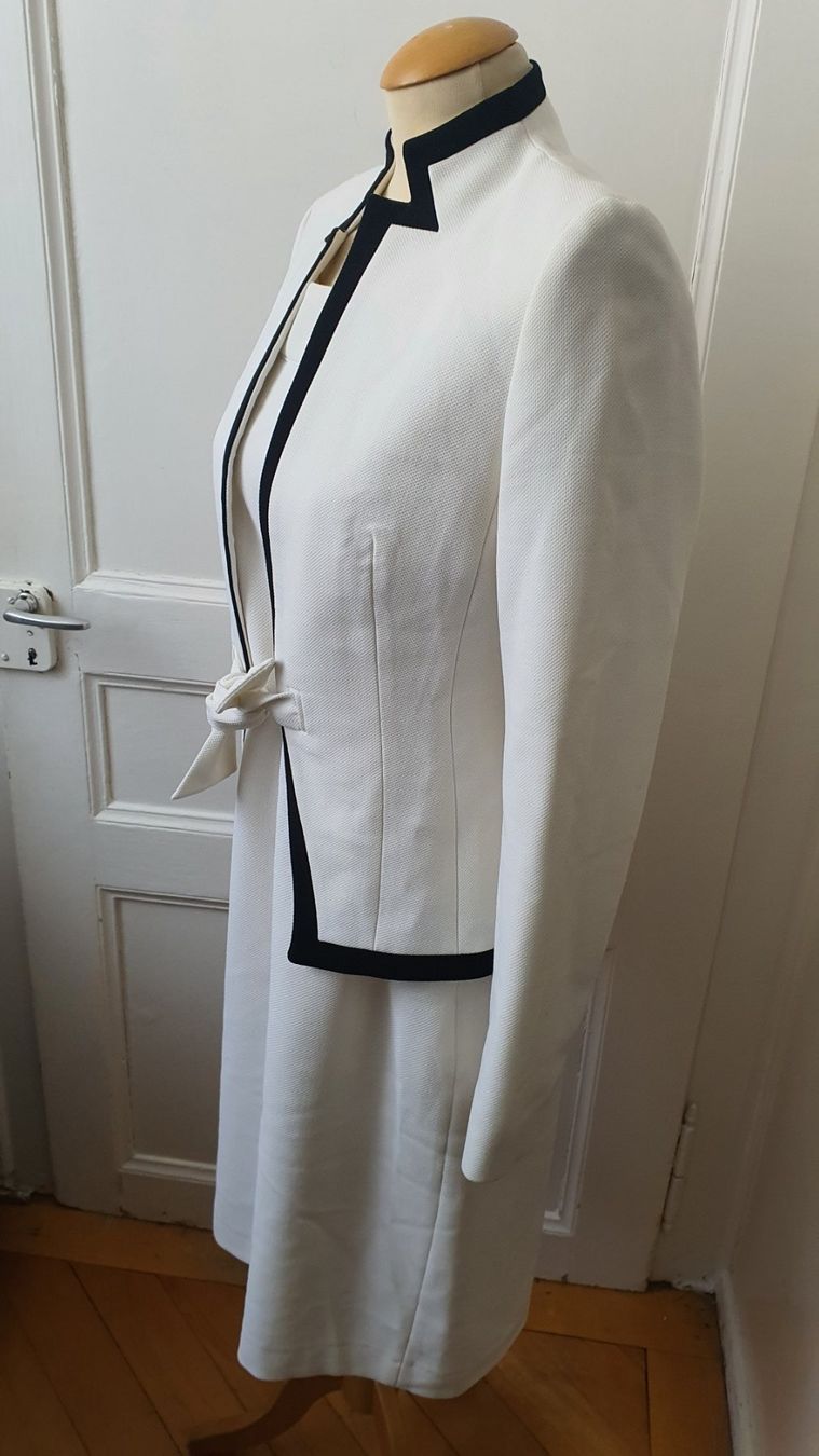Vestiti: 16. Magnifique ensemble robe et veste – Nuovo (secondo la descrizione) da Le Locle venduto da tchanatakoua 1