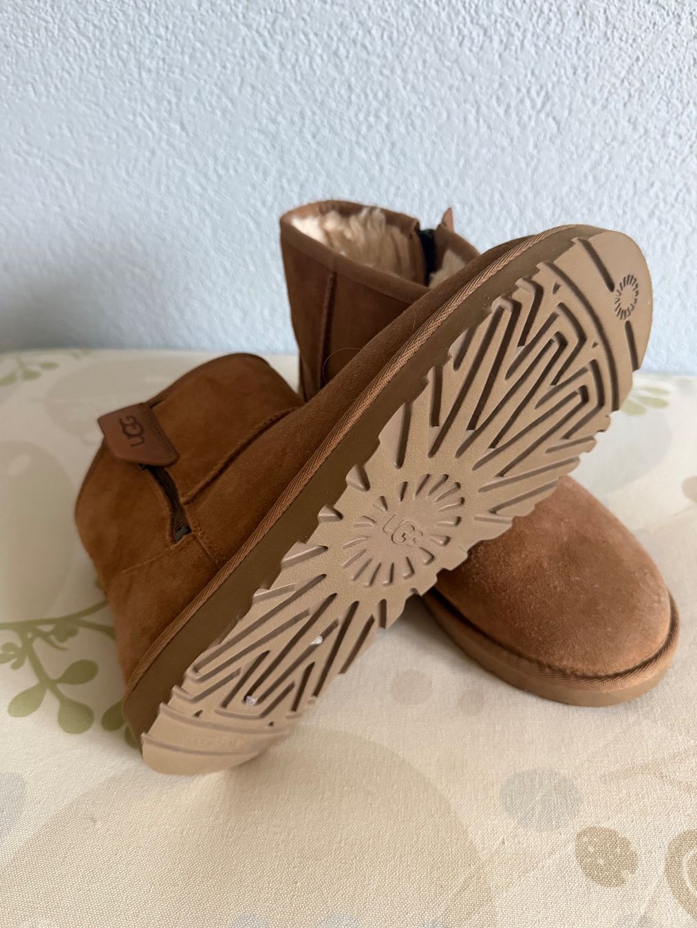 Ugg Scarpe da uomo: Uggs Farbe Chestnut Gr 41 – Usato da Lohn SH venduto da mathea 1