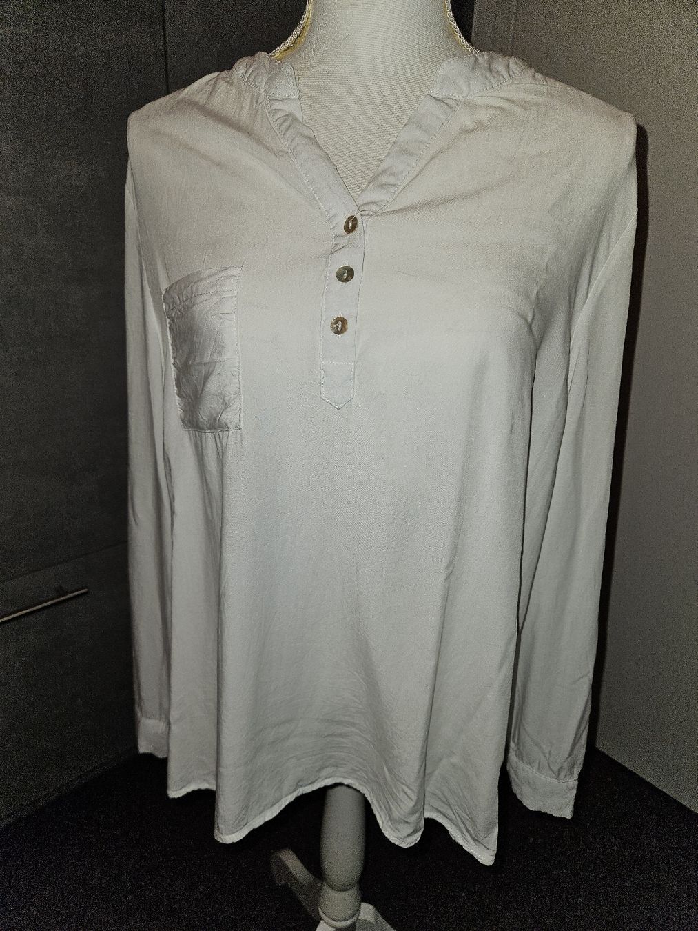 Blusen: Damen Bluse Weiss Grösse L Viskose – Neu (gemäss Beschreibung) aus Anwil von tamoos