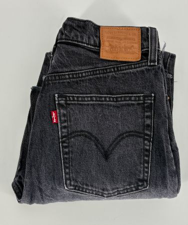 Jeans Levi's en 34; "frisonnoir"