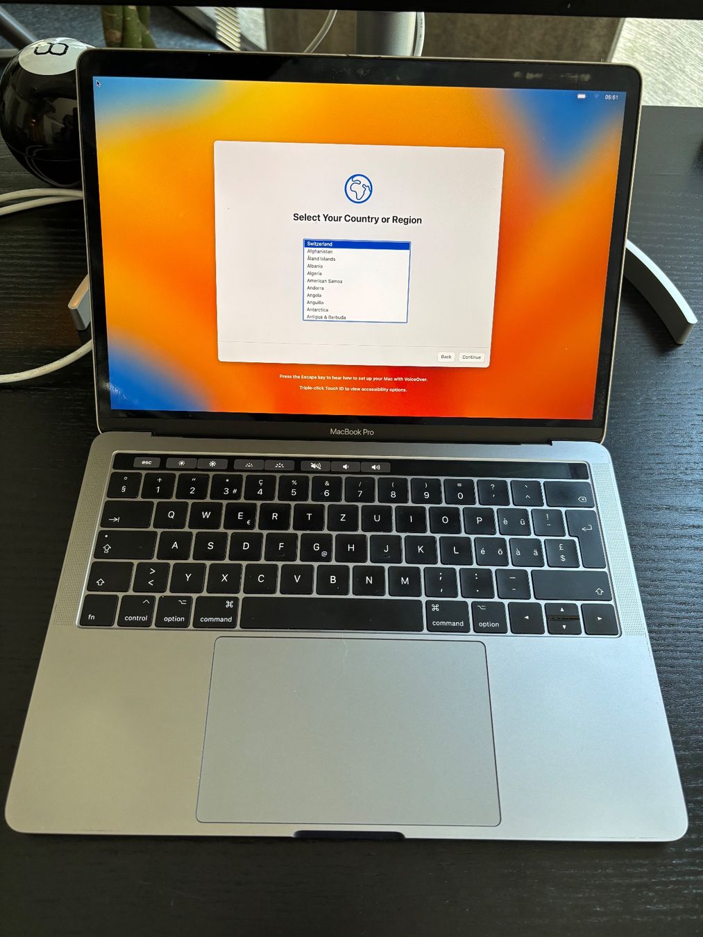 Apple Notebook: MacBook Pro 2017 Intel – Usato da Zürich venduto da inf_kj6t 4