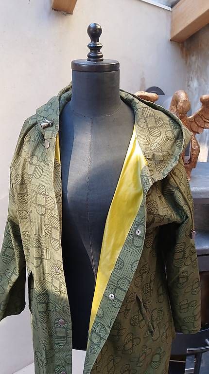 Cappotti: Manteau de pluie  – Usato da Arnex-sur-Orbe venduto da cuc_gyx8