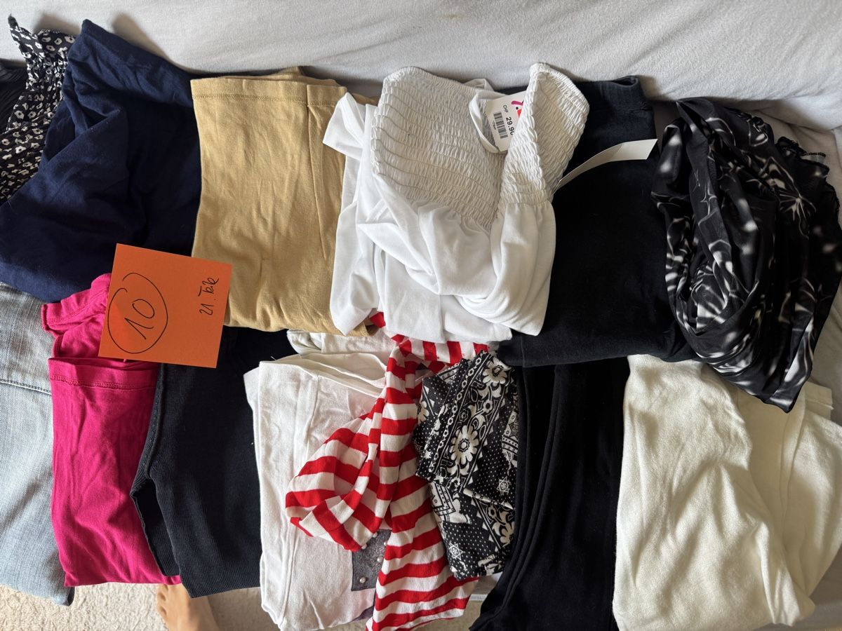 Lots de vêtements: Kleiderpaket 10 Grösse S – D'occasion à Endingen par Mira-Nur 2
