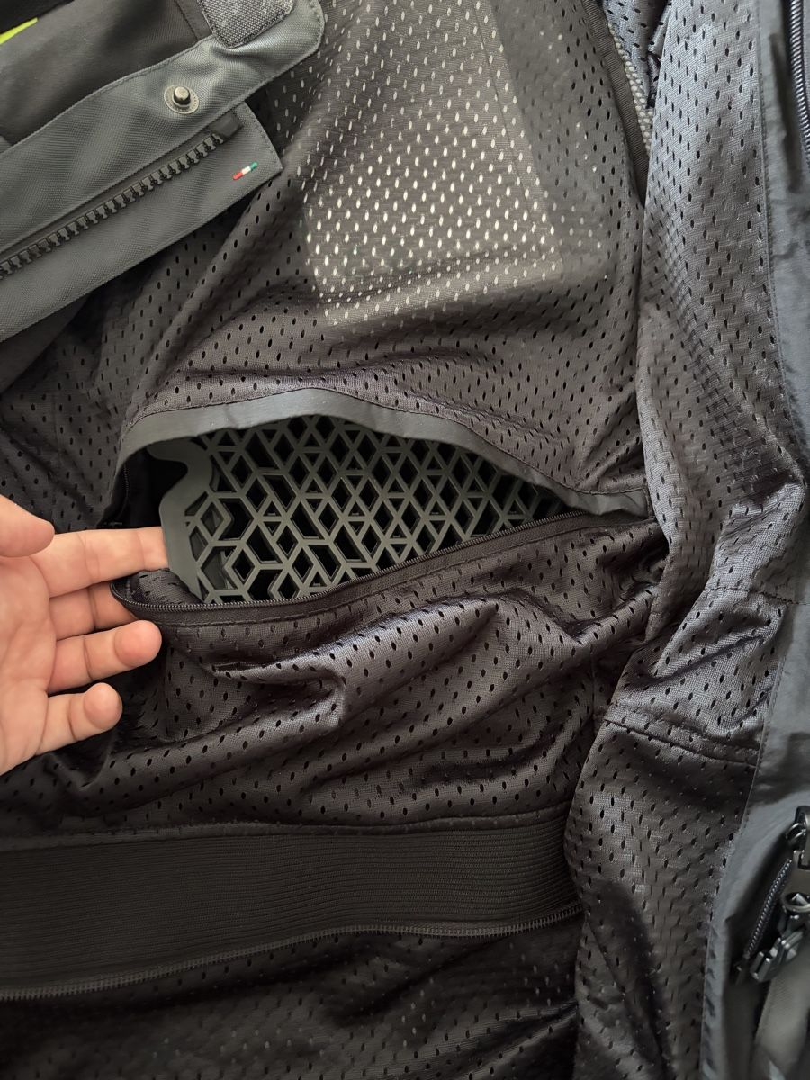 Dainese Giacche: Giacca moto Daynese donna – Nuovo (secondo la descrizione) da Gravesano venduto da mer_xc6b 7