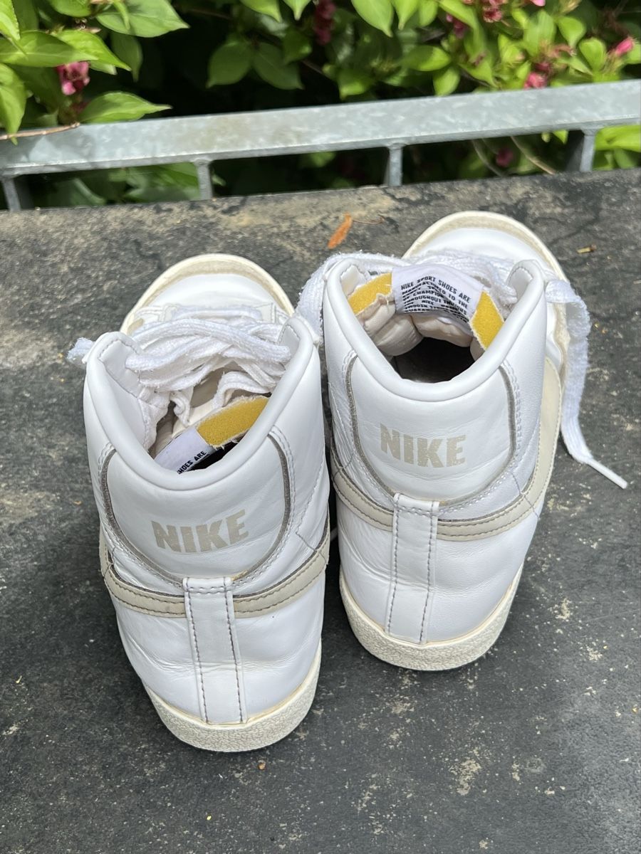Nike Scarpe da donna: Nike Blazer Mid '77, Gr 38 Weiss/Beige – Usato da Häfelfingen venduto da jul_g7r8 2