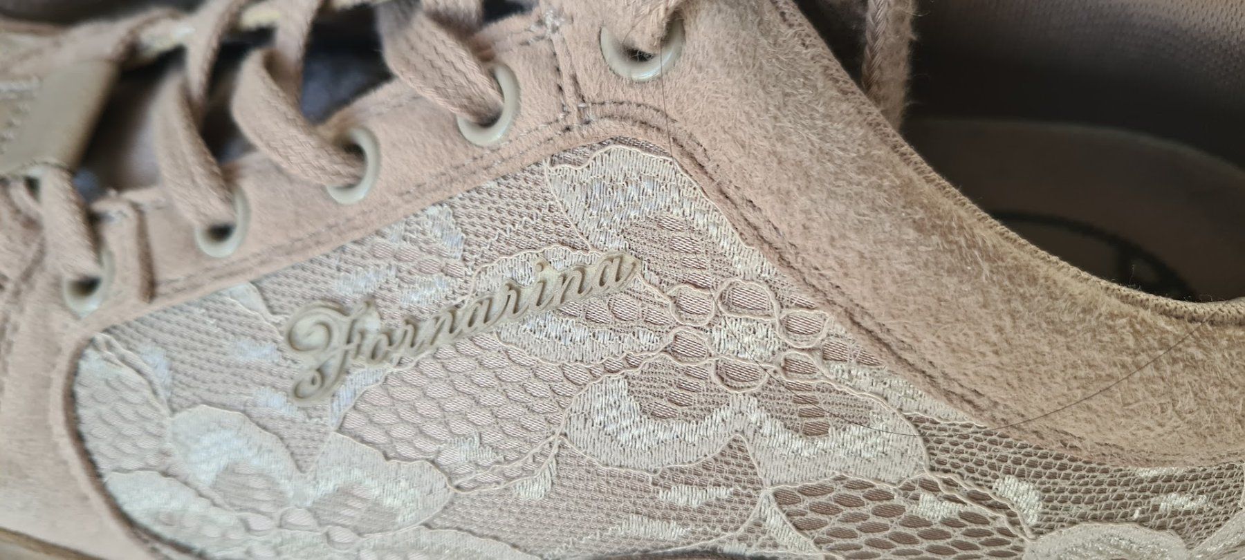 Chaussures femmes: Sneaker – D'occasion à Islikon par EFH651 2