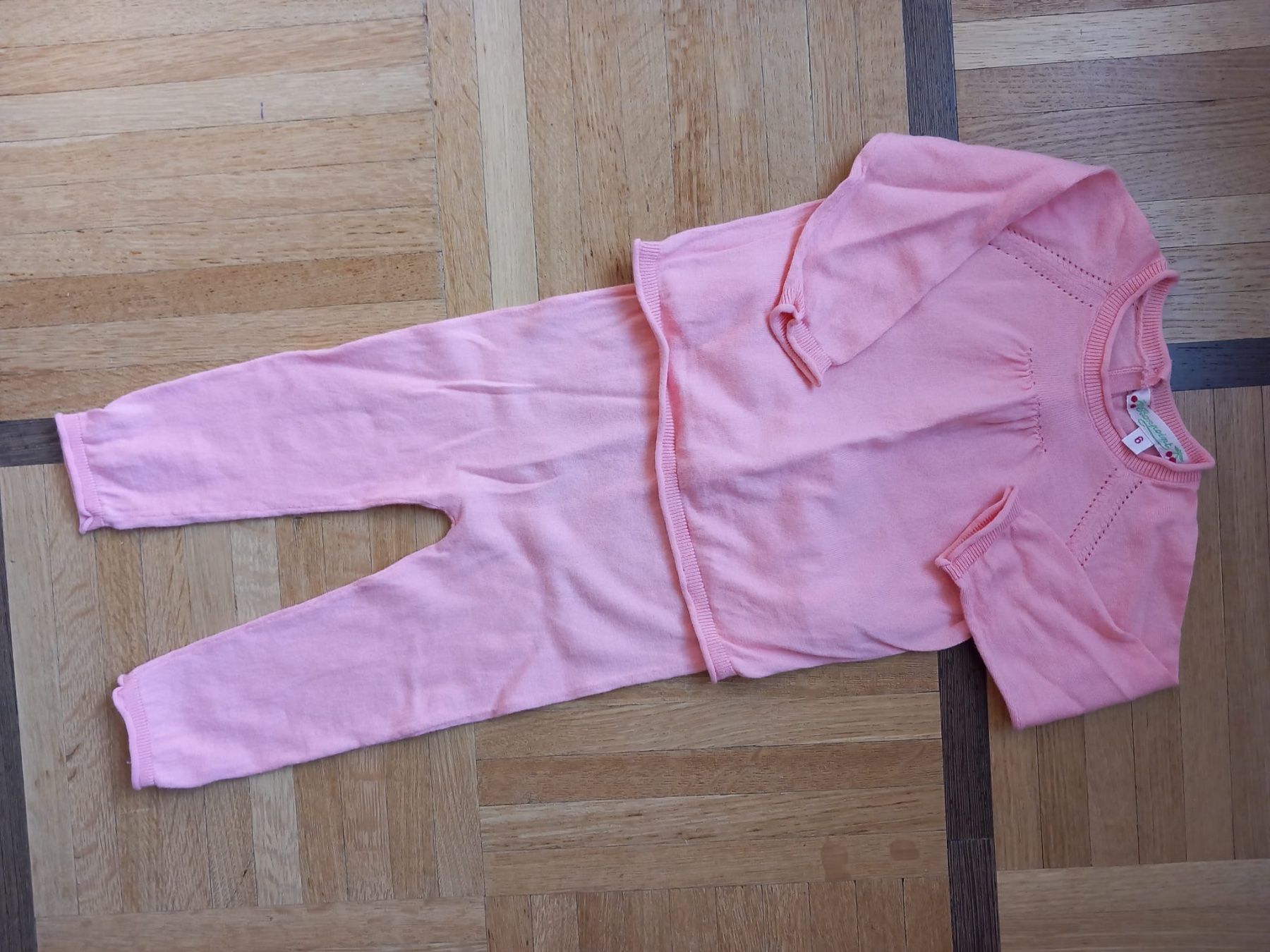 Bonpoint Kleiderpakete & -sets: Ensemble + Body Bonpoint 6 mois – Neu (gemäss Beschreibung) aus Fribourg von sha_66w9 2