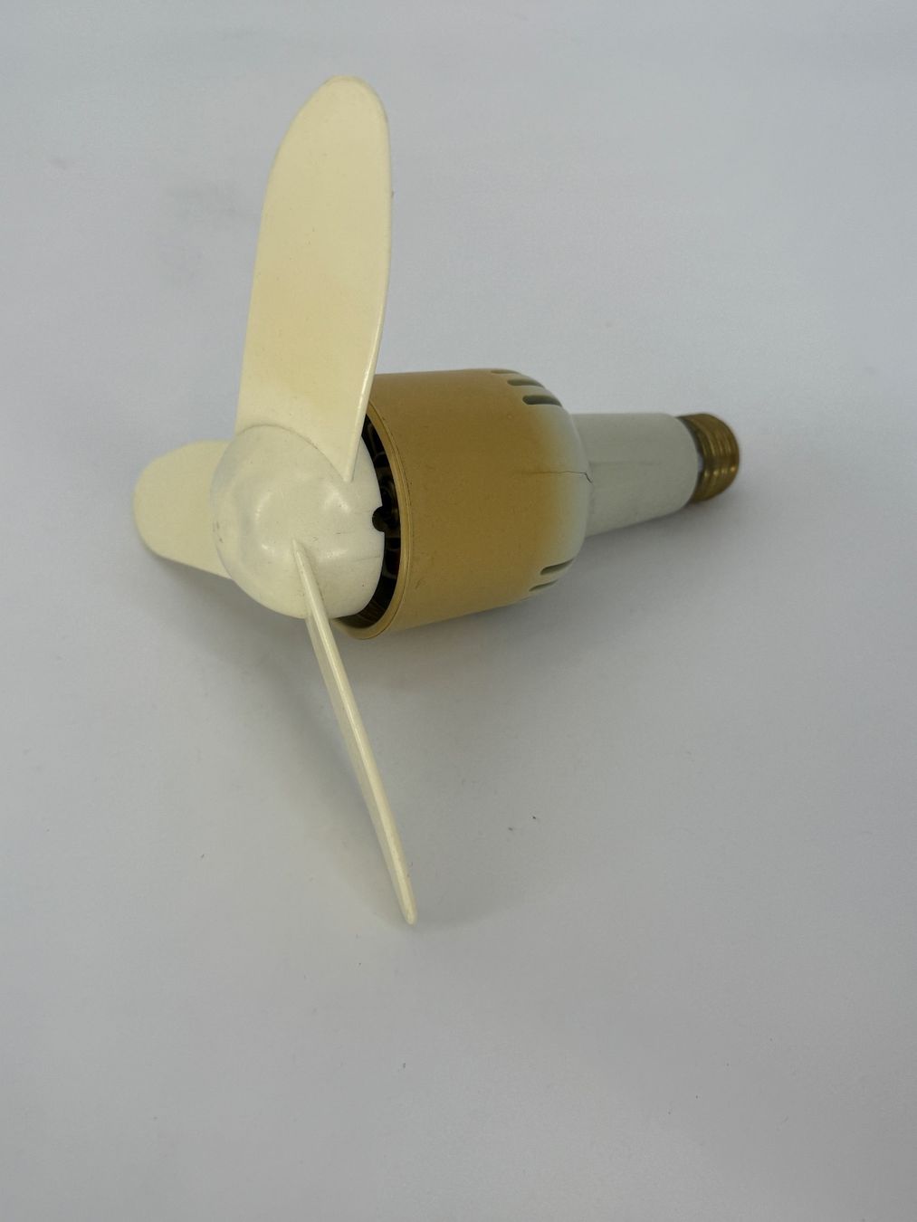 Ventilatoren: Retro Ventilator Glühbirne E27 – Gebraucht aus Auenstein von moin.