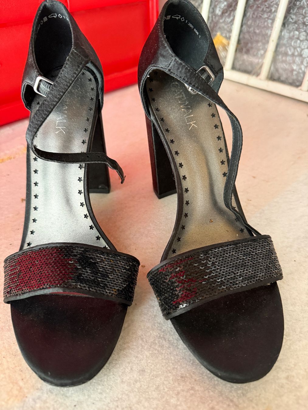 Scarpe da donna: Neue Sandaletten Grösse 38 – Usato da Altishofen venduto da UrsulaP0102 3
