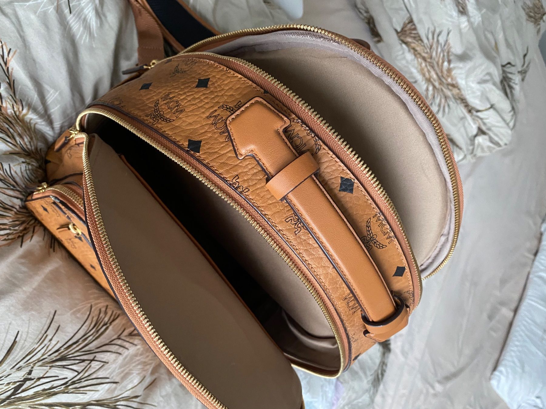 Mcm Sacs à dos: MCM Rucksack Cognac – D'occasion à Jona par Akuman 4
