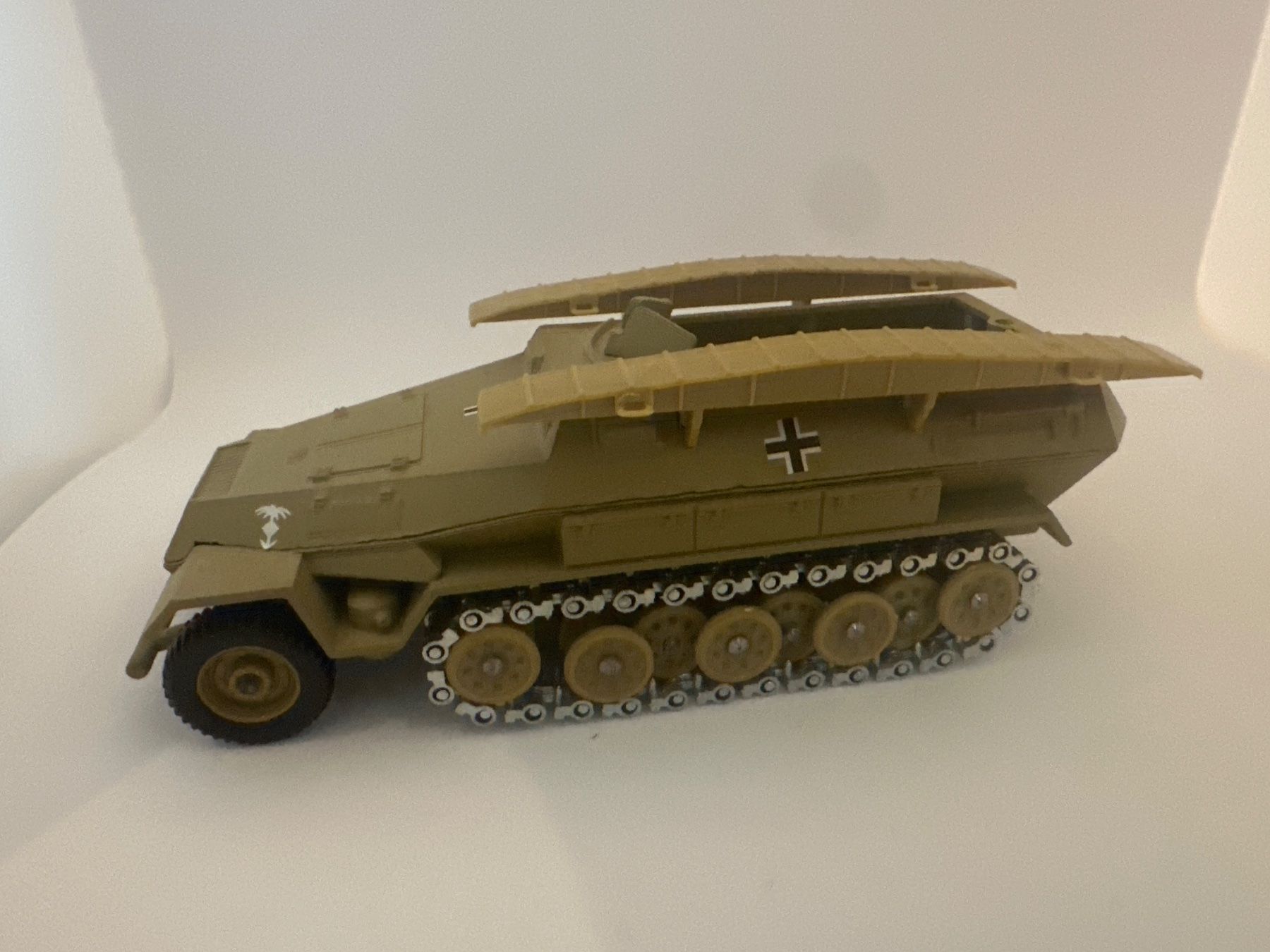 Kit di modellismo & Modellini statici: SOLIDO HK Hanomag SD KFZ 251.1 – Usato da St-Légier-Chiésaz venduto da EvaVDRiviera