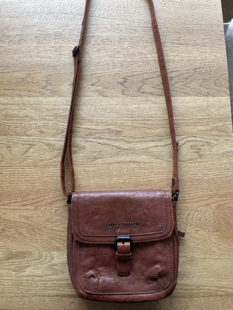 Spikes and Sparrow Tasche