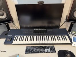 Native Instruments Komplete Kontrol S61 MK2 Keyboard