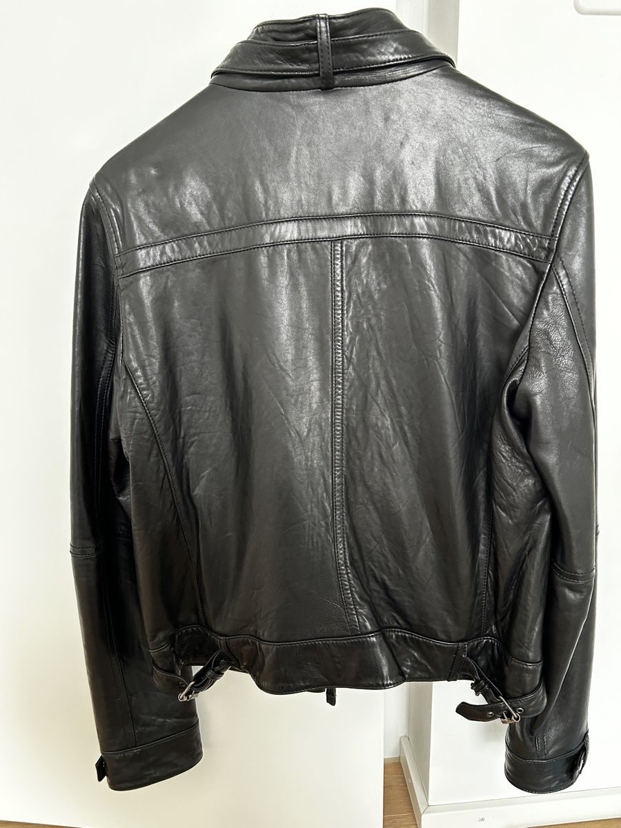 Massimo Dutti Giacche: Massimo Dutti Leather Jacket Black Size M – Usato da Thalwil venduto da Maya_NG 4