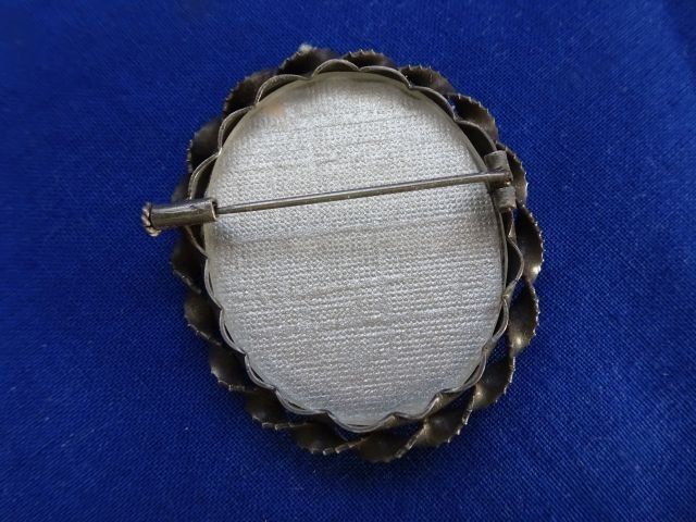 Spille & Fermagli: Brosche oval GAZELLE, 5x4cm, nostalgisch, Vintage – Usato da Berikon venduto da Kolophonium43 1
