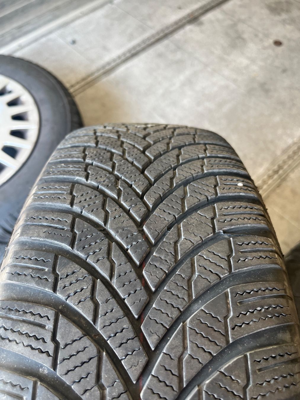 Pneus & Roues: 4x Komplettrad - VW GOLF 4 – D'occasion à Flawil par Dio_8plh 3