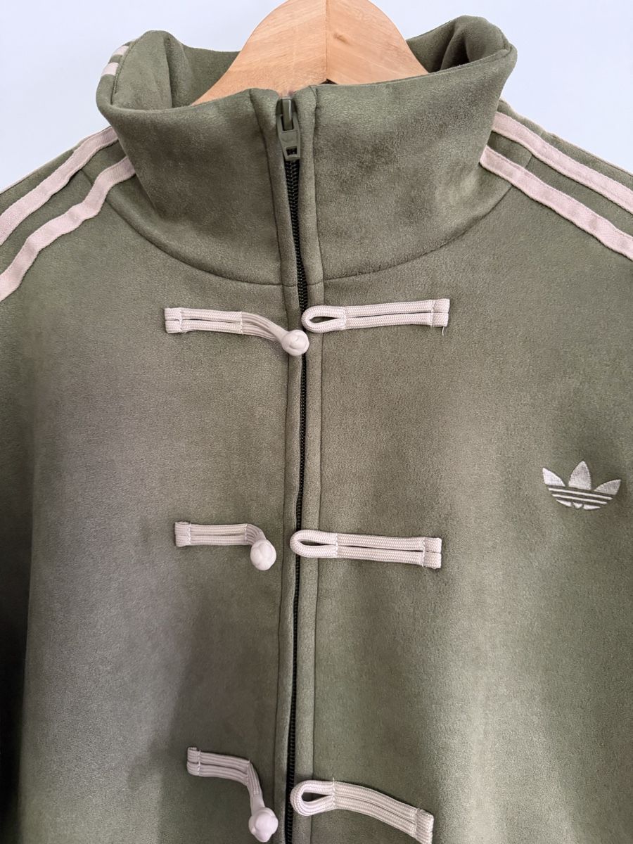 Adidas Vestes: Adidas Track Jacket Khaki Size M Mandarin Collar – Neuf (Voir description) à Steinhausen par mar_8y57 3